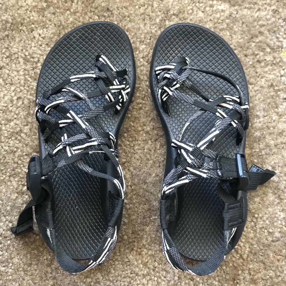 Women's Size 6 Chaco Sandals Black and Grey